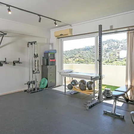 Antonis Apts, Physio Fitness Retreats *
