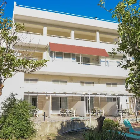 Antonis Apts, Physio Fitness Retreats