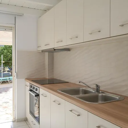 Appartement Antonis Apts, Physio Fitness Retreats