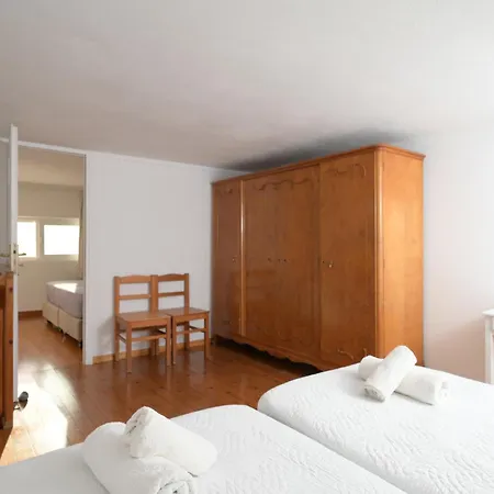 Antonis Apts, Physio Fitness Retreats *